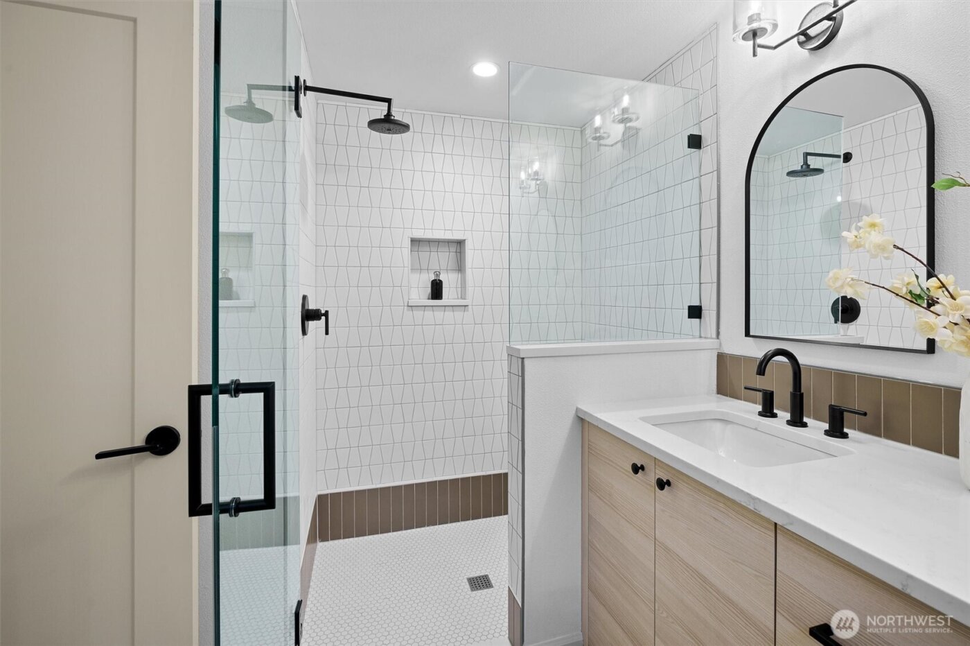 1257 NE 100th Street , Seattle, WA 98125