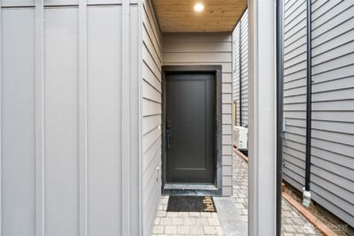 1257 NE 100th Street , Seattle, WA 98125 - Photo 2