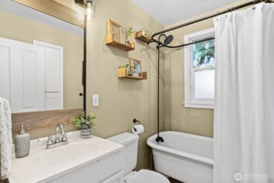 2513 Cleveland Avenue , Everett, WA 98201 - Photo 16