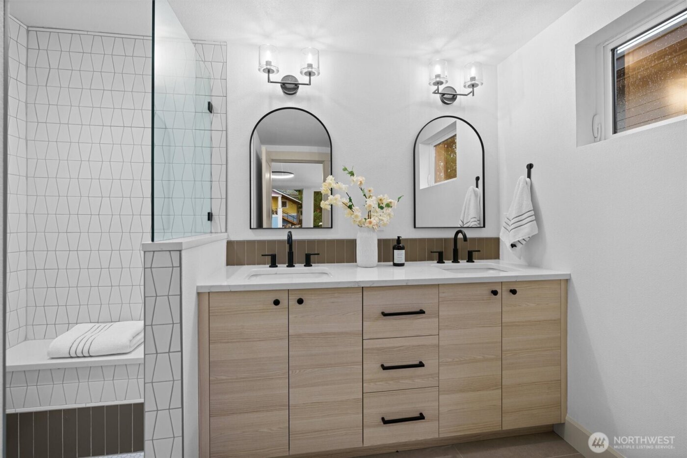 1257 NE 100th Street , Seattle, WA 98125