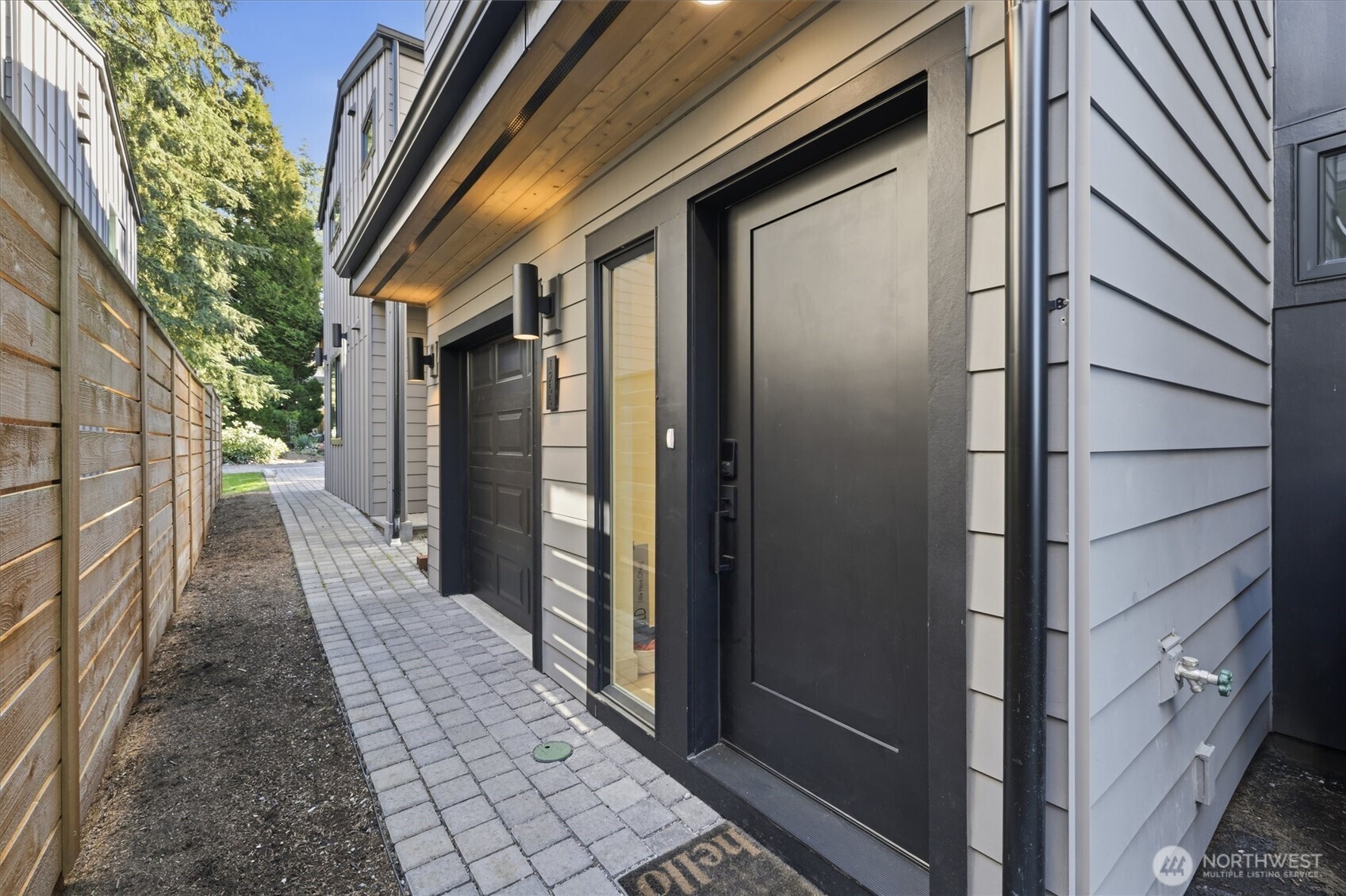 1255 NE 100th Street , Seattle, WA 98125