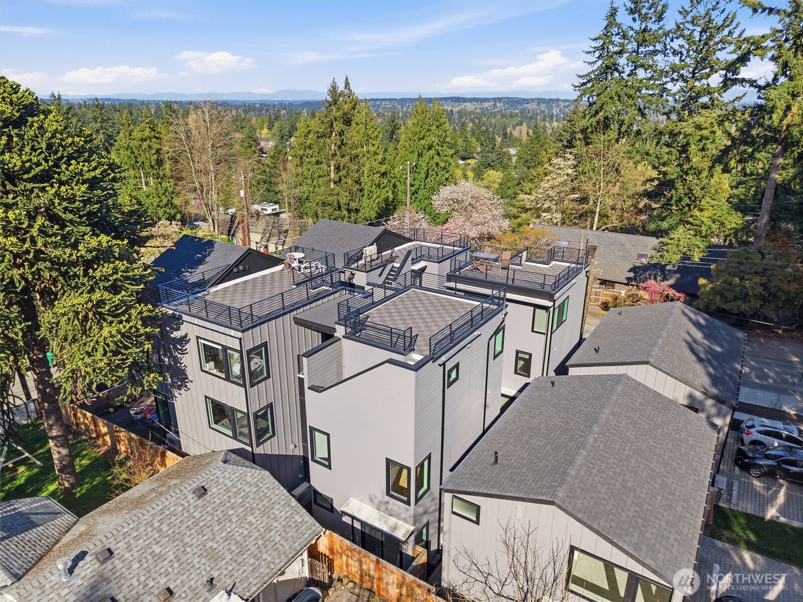 1255 NE 100th Street , Seattle, WA 98125