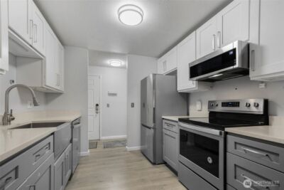 2007 SW 318th Place #7A, Federal Way, WA 98023 - Photo 3