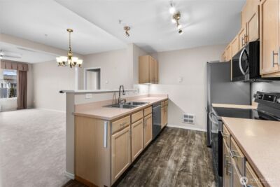 22519 SE 38th Terrace #1423, Issaquah, WA 98029 - Photo 7