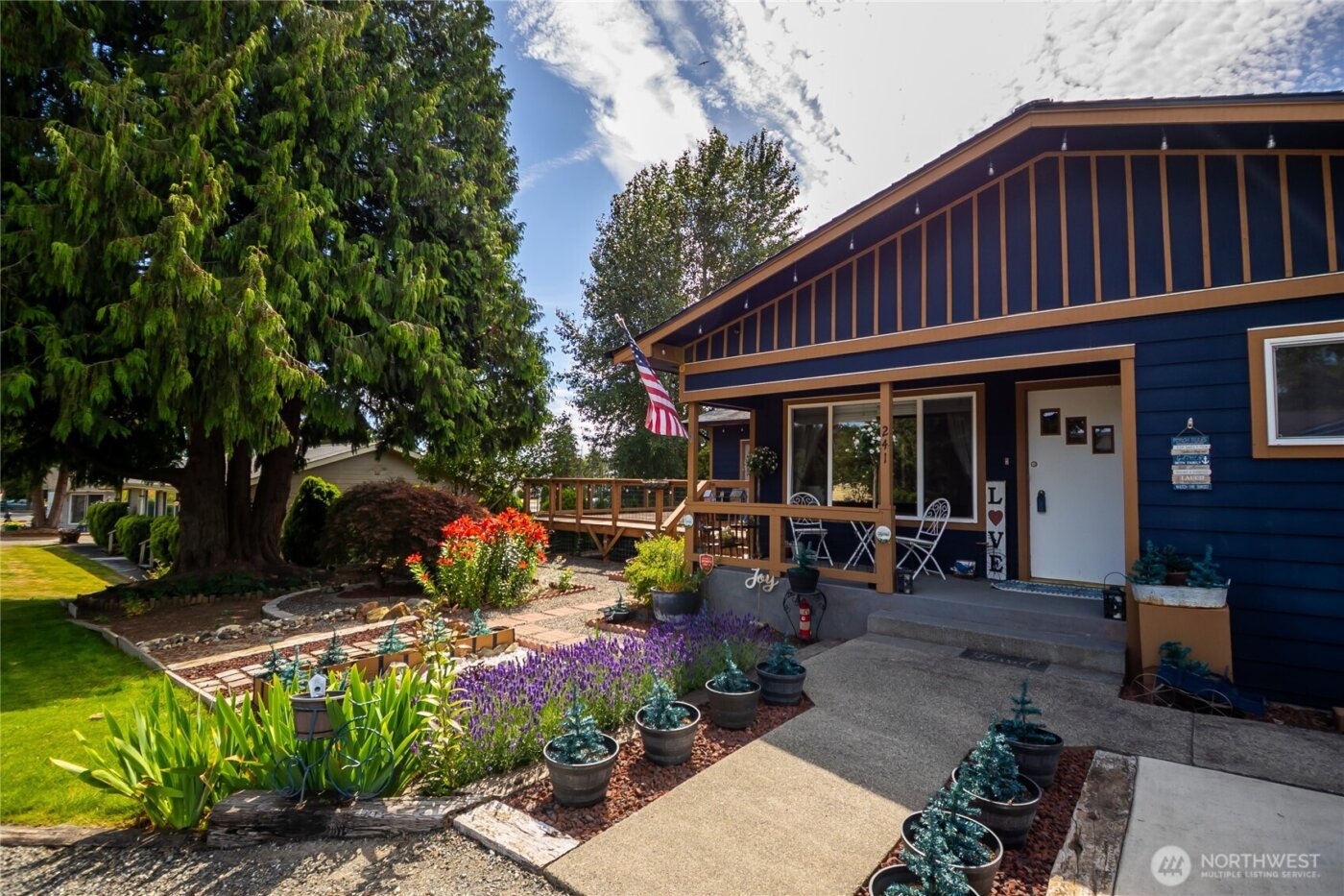 241 9th Street , Blaine, WA 98230