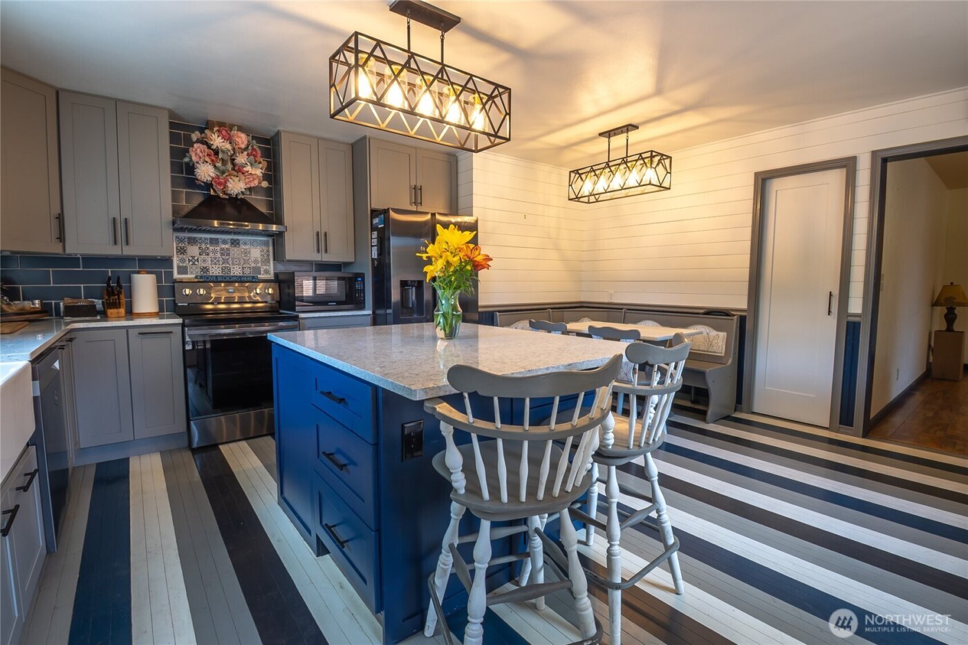 241 9th Street , Blaine, WA 98230