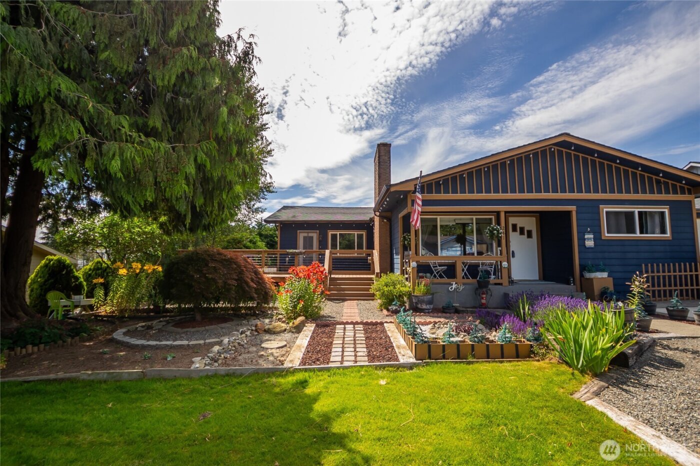 241 9th Street , Blaine, WA 98230