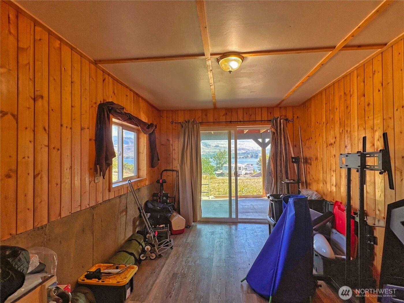 76 B Westlake Road , Oroville, WA 98844