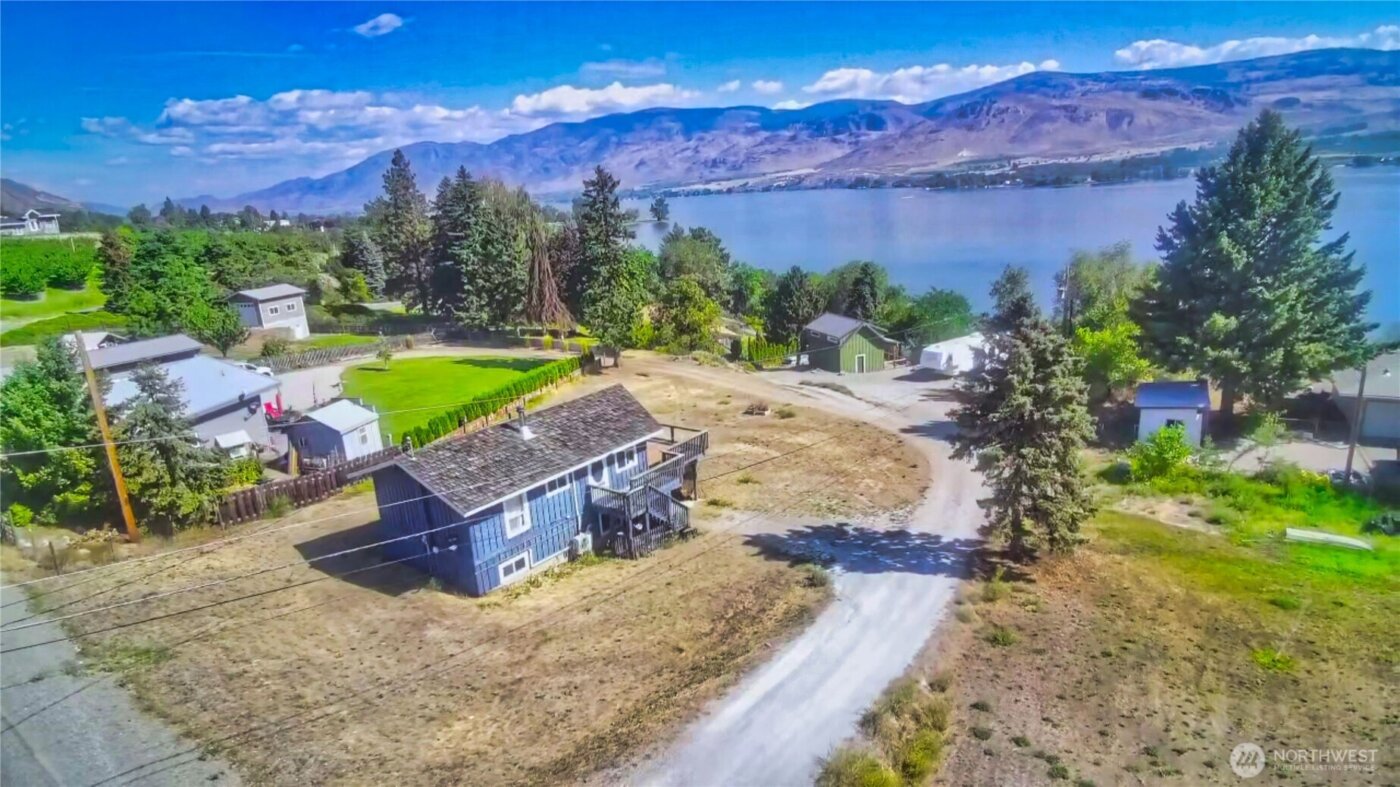 76 B Westlake Road , Oroville, WA 98844