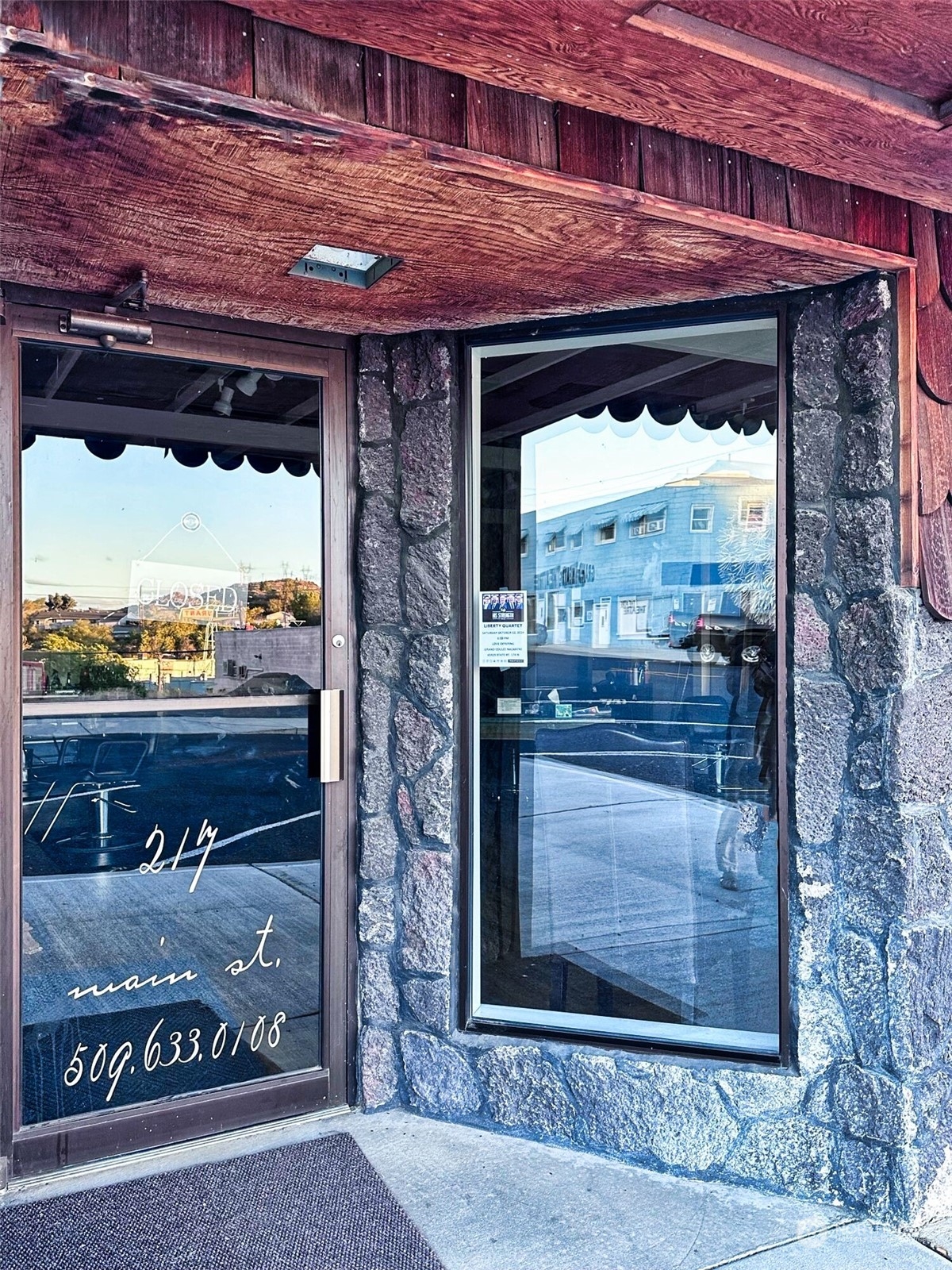 217 Main Street , Grand Coulee, WA 99133