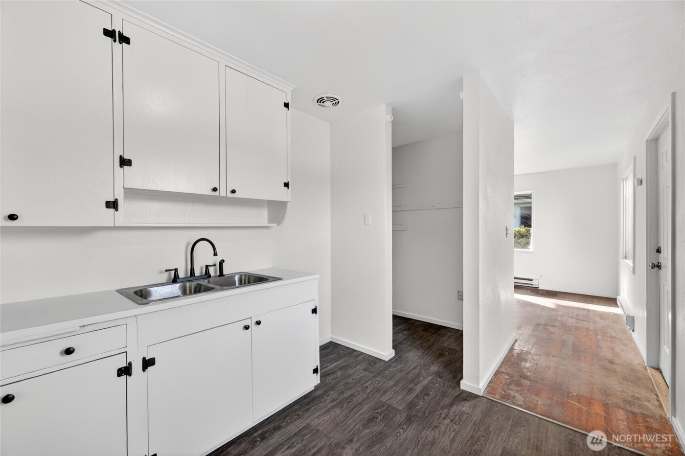 5222 -36 Delridge Way SW, Seattle, WA 98106