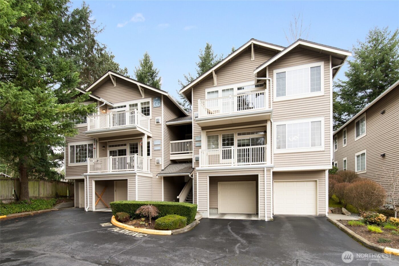 18656 NE 56th Court , Redmond, WA 98052