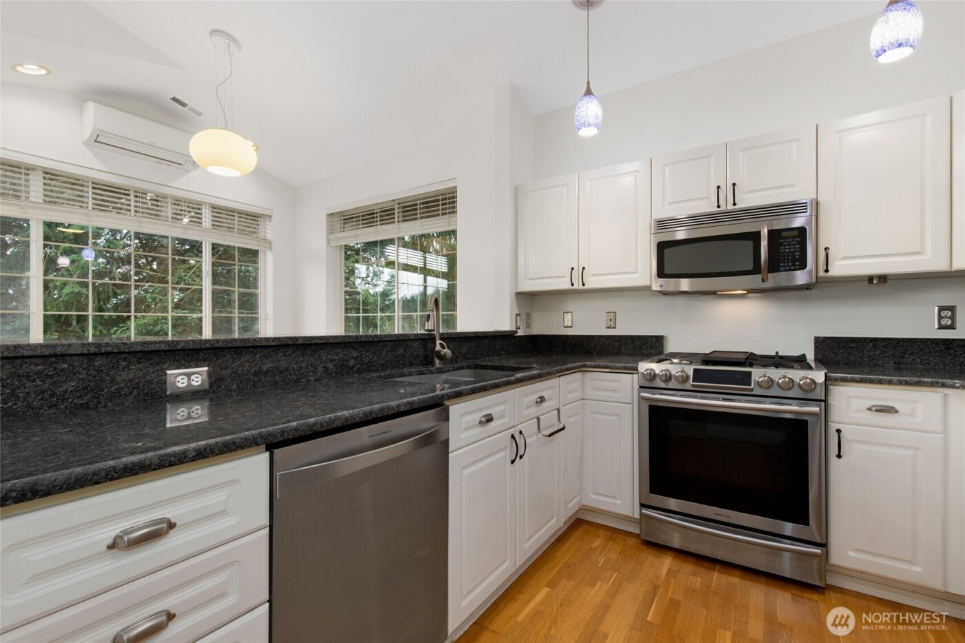 18656 NE 56th Court , Redmond, WA 98052