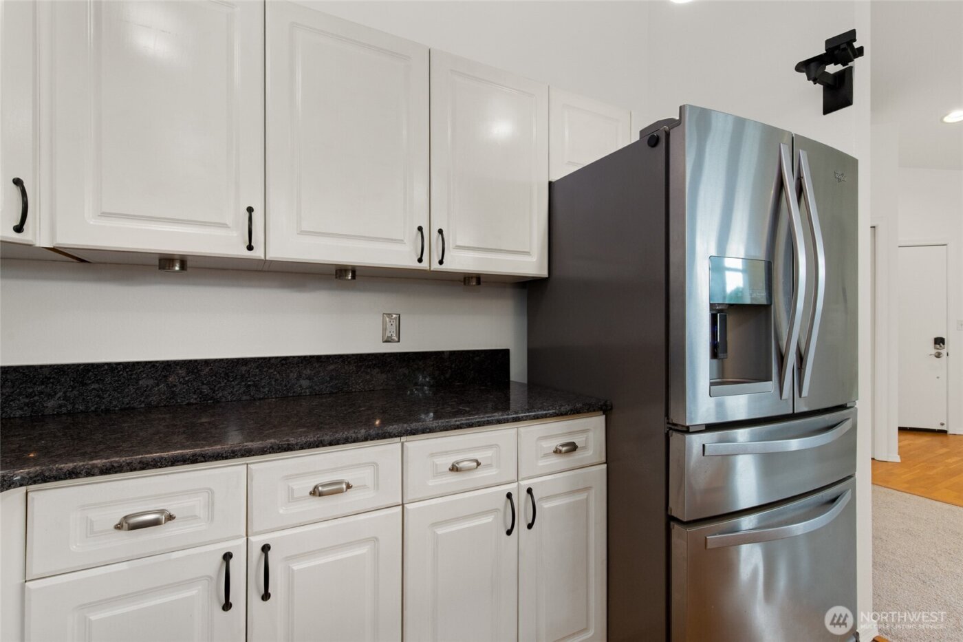 18656 NE 56th Court , Redmond, WA 98052