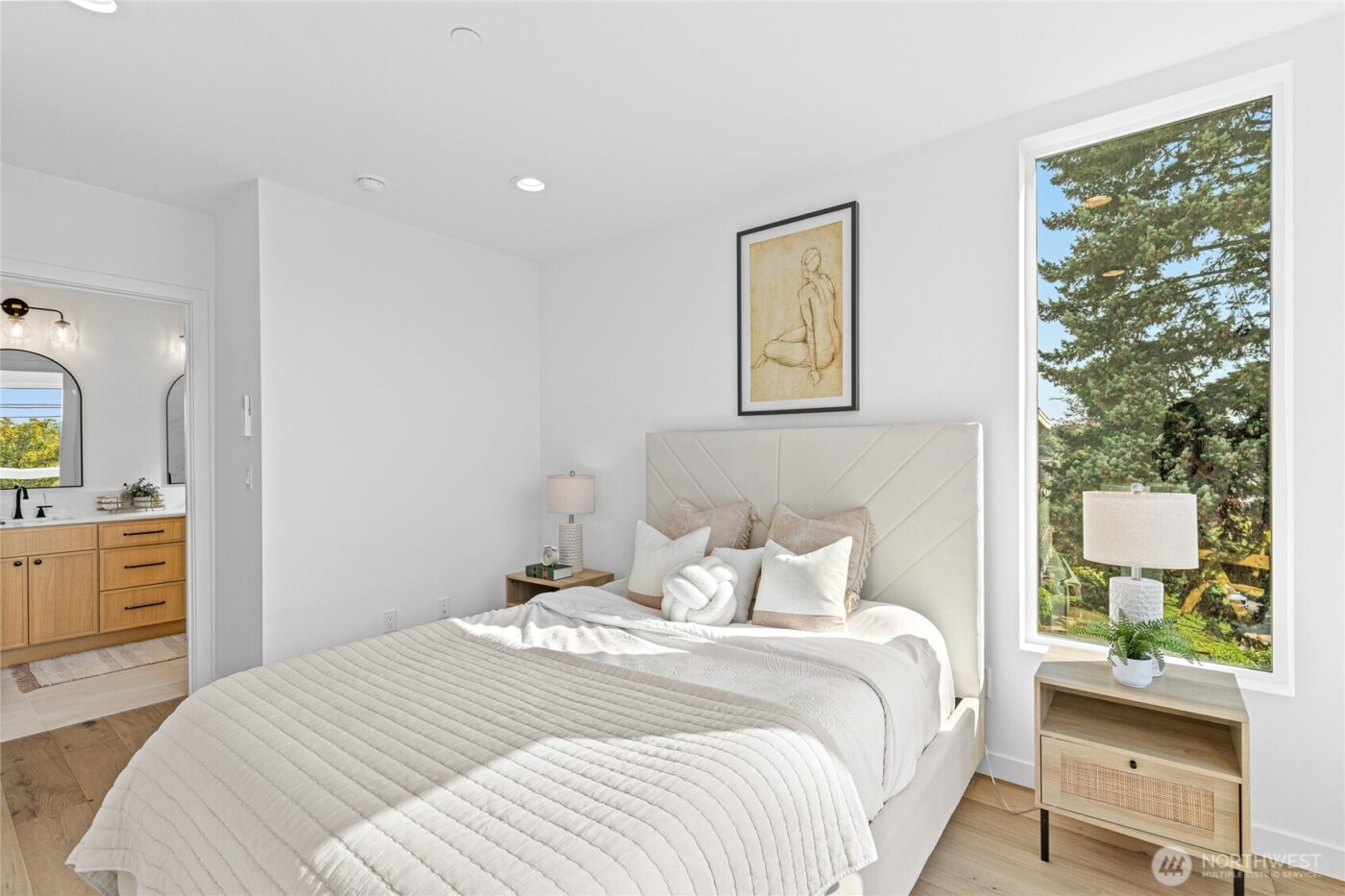 2538 14th Avenue W #A, Seattle, WA 98119