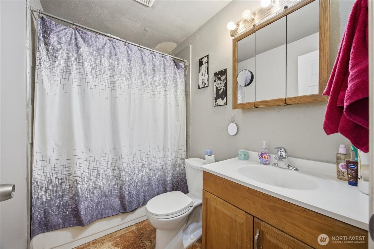 3506 W 1st Ave , Kennewick, WA 99336