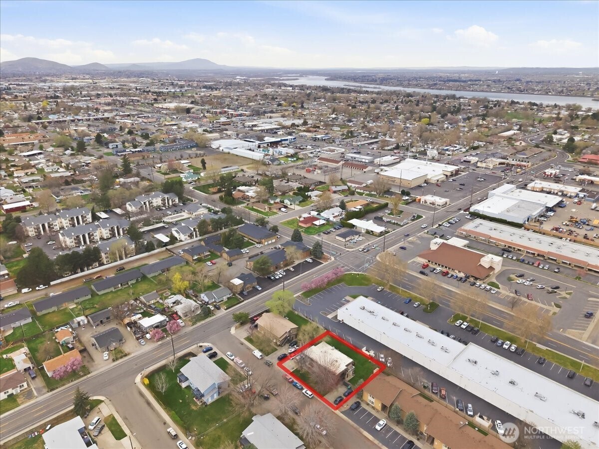 3506 W 1st Ave , Kennewick, WA 99336