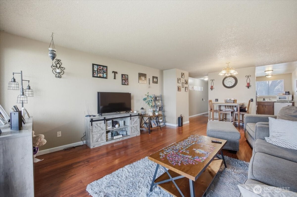 3506 W 1st Ave , Kennewick, WA 99336