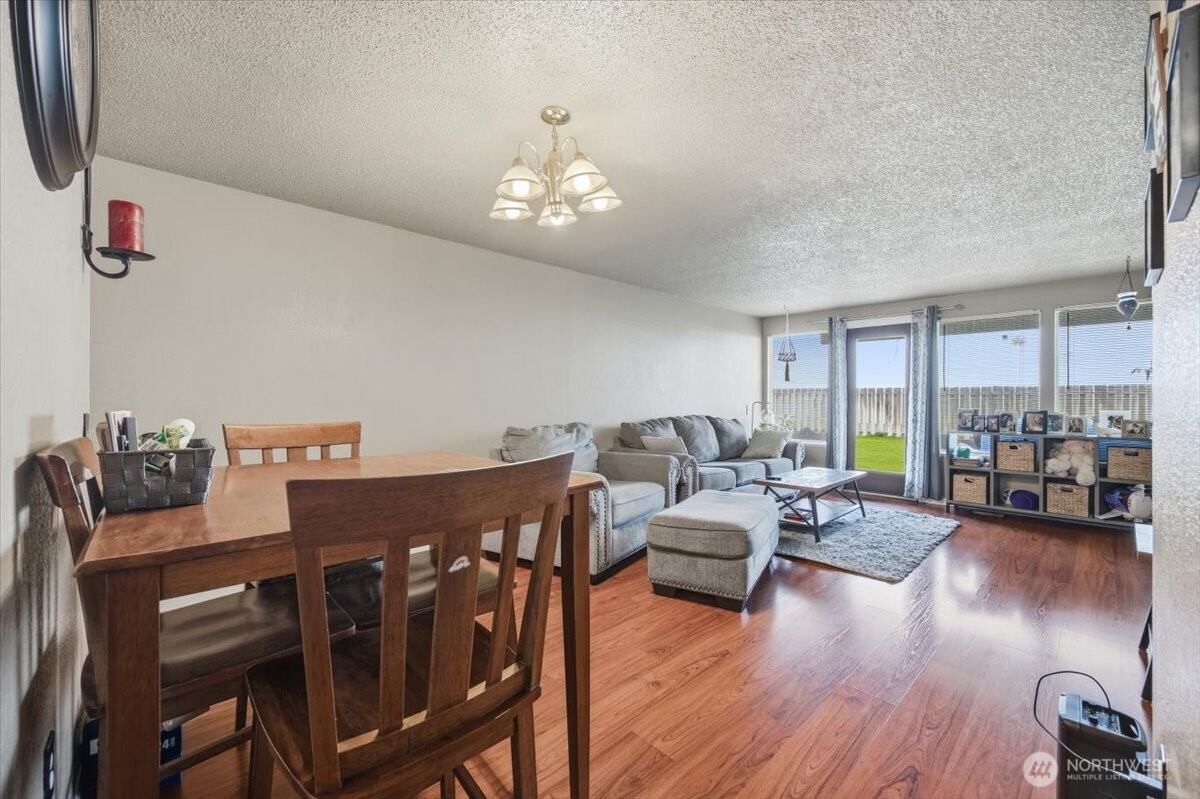 3506 W 1st Ave , Kennewick, WA 99336