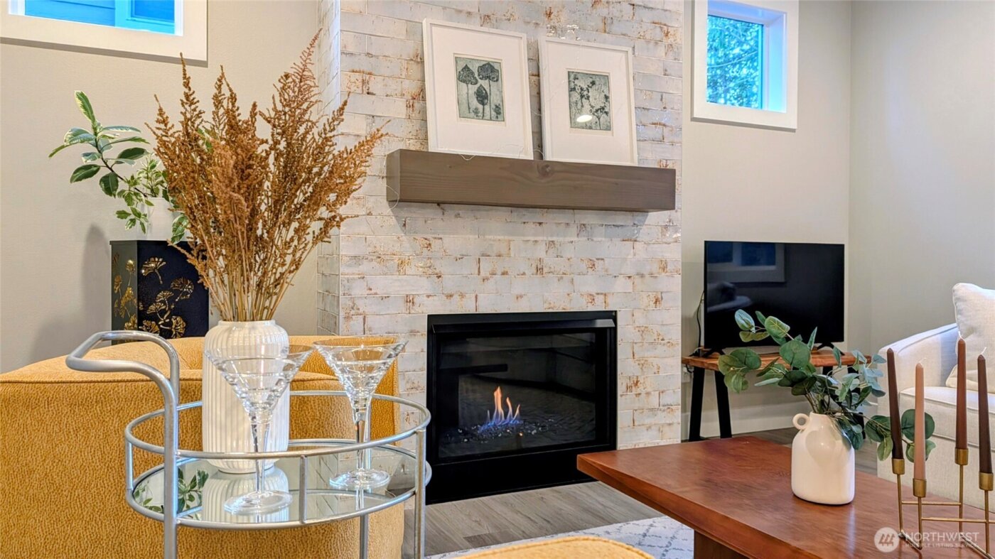 7242 Sinclair Avenue , Gig Harbor, WA 98335