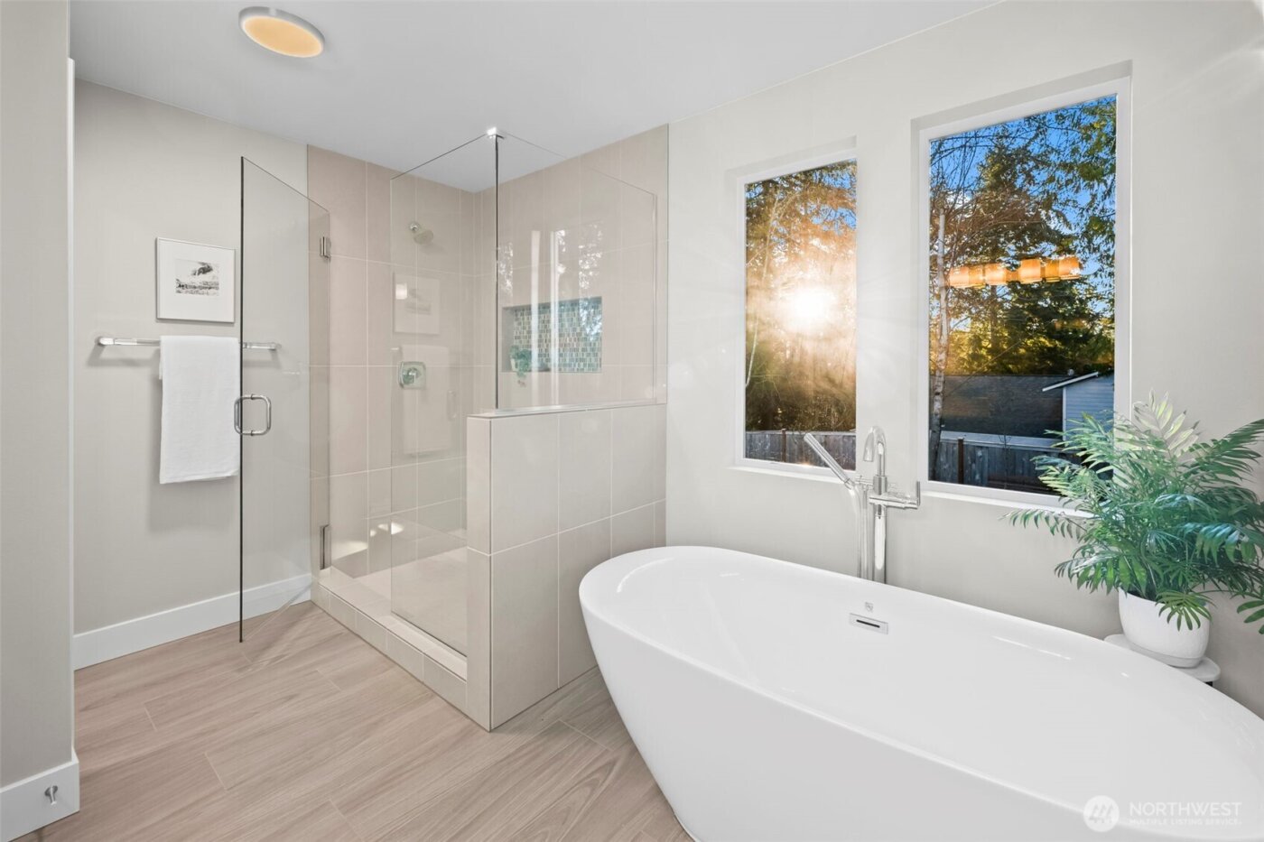 7242 Sinclair Avenue , Gig Harbor, WA 98335