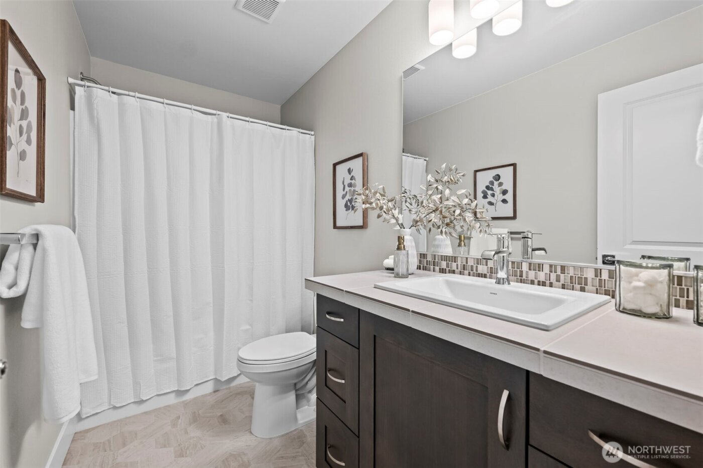 7242 Sinclair Avenue , Gig Harbor, WA 98335