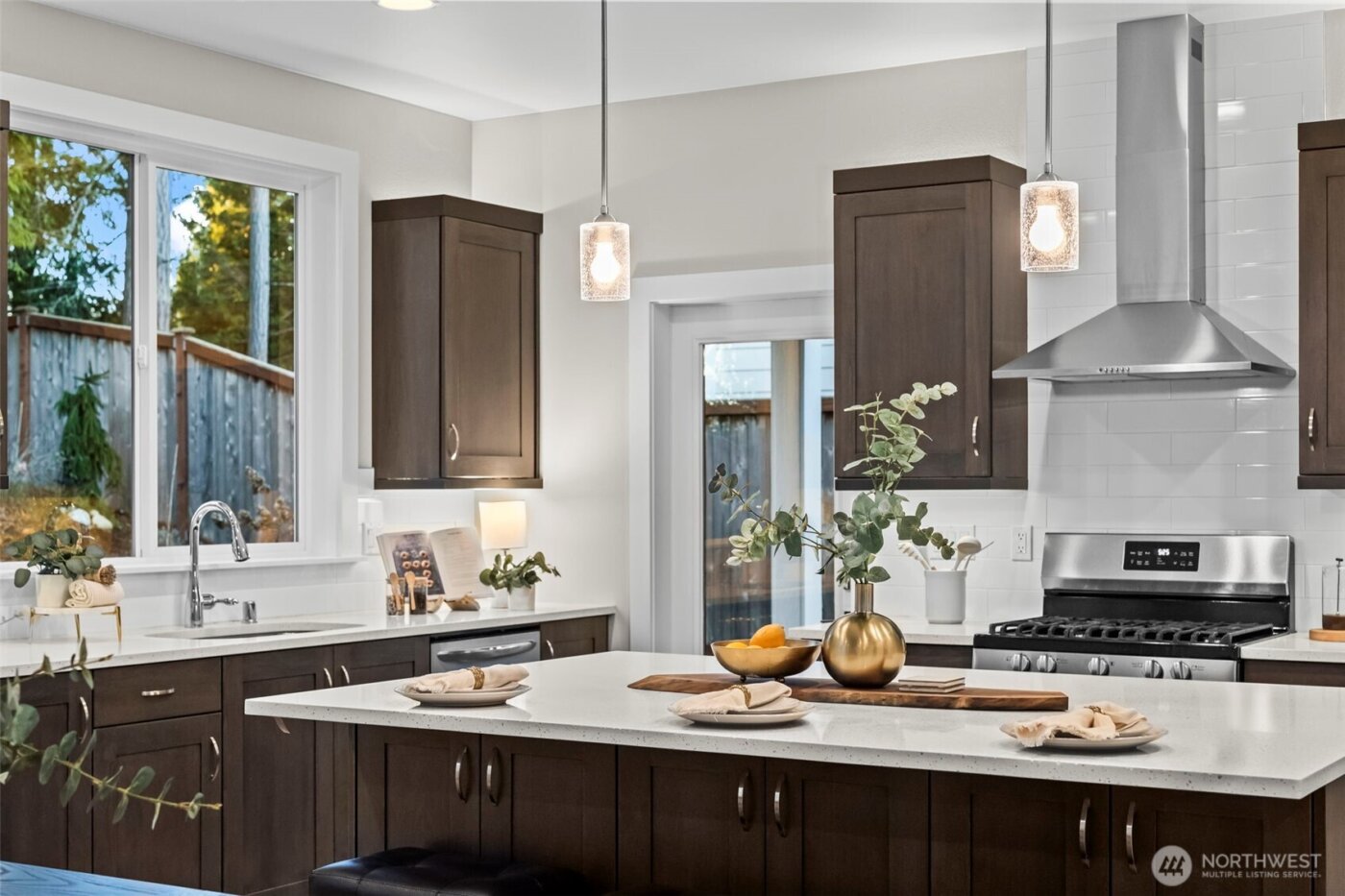 7242 Sinclair Avenue , Gig Harbor, WA 98335