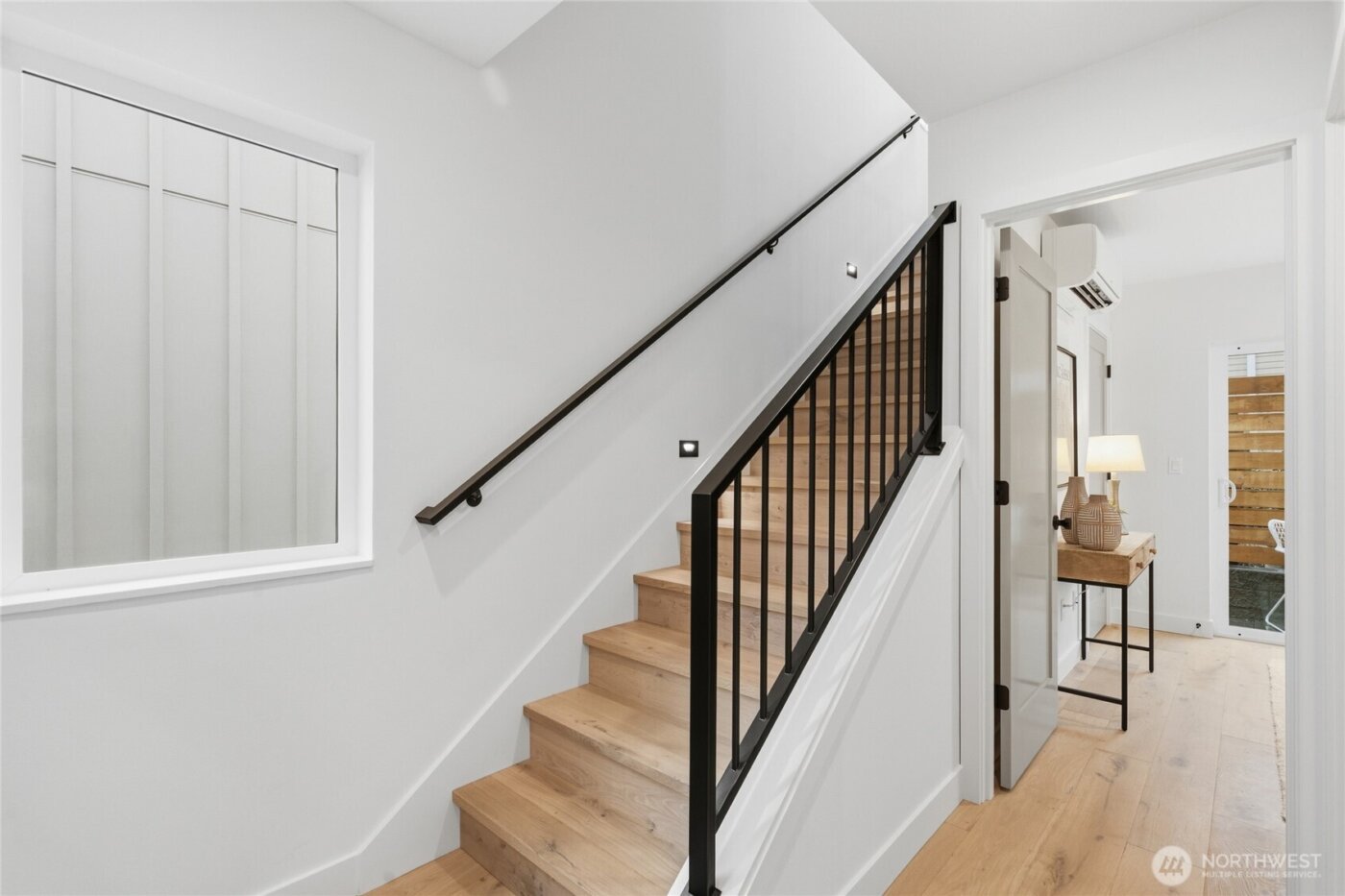 6513 19th Avenue NW, Seattle, WA 98117