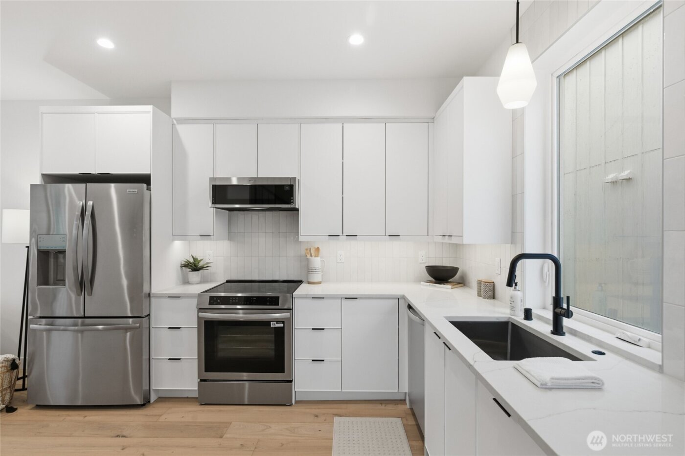 6513 19th Avenue NW, Seattle, WA 98117