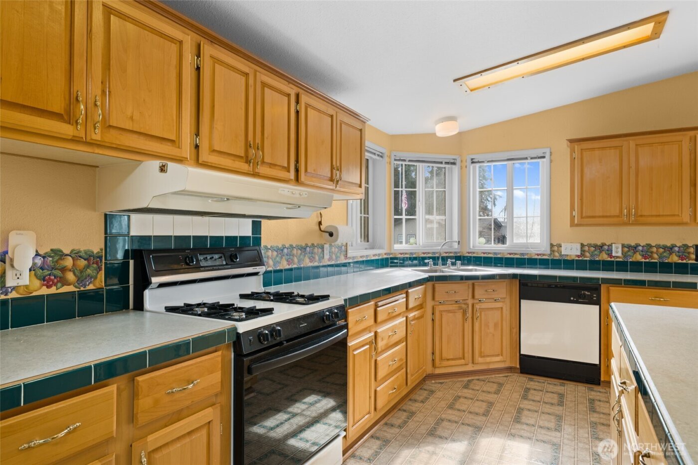 2716 S 371st Street , Federal Way, WA 98003