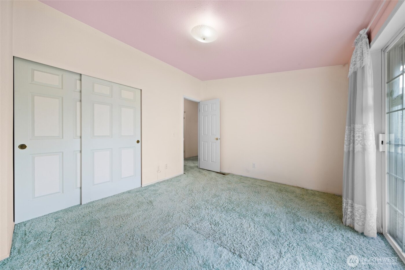 2716 S 371st Street , Federal Way, WA 98003