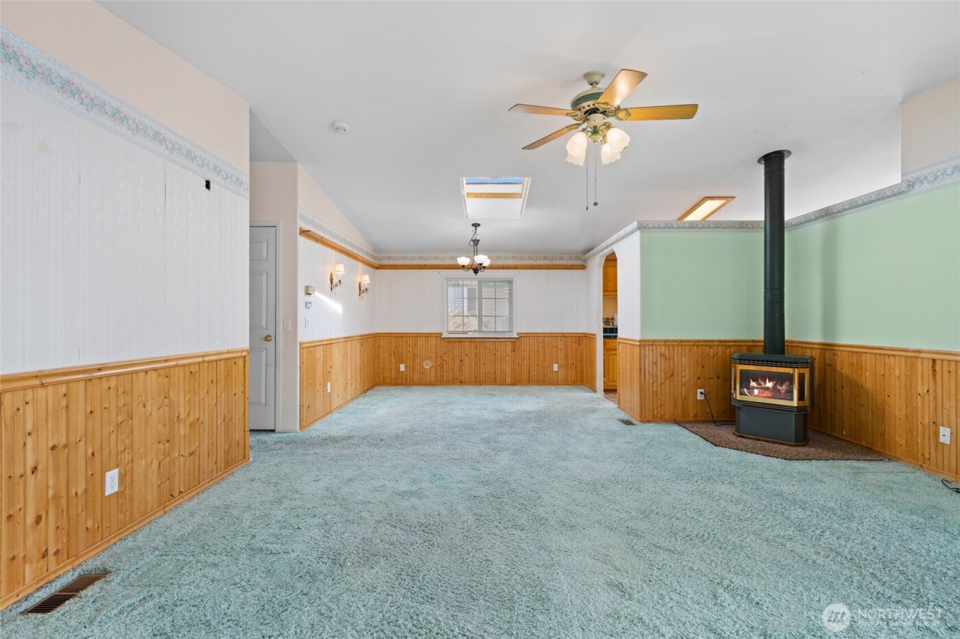 2716 S 371st Street , Federal Way, WA 98003