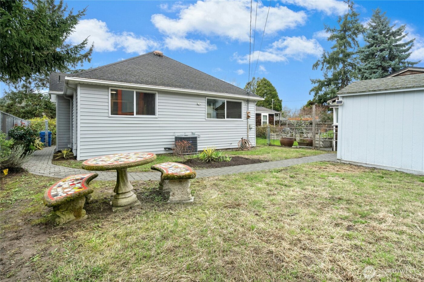 4808 25th Avenue SW, Seattle, WA 98106