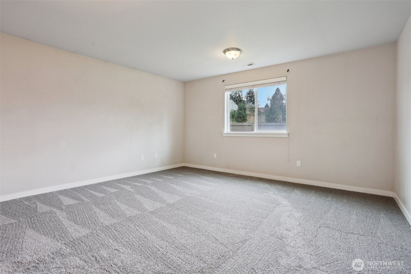 4110 E Howe St , Tacoma, WA 98404