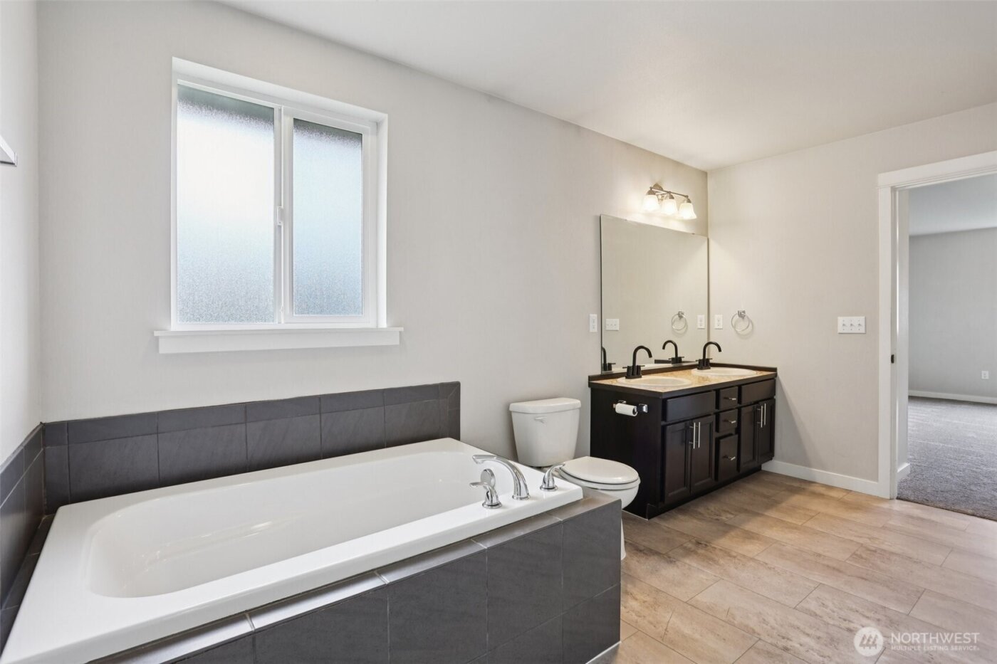 4110 E Howe St , Tacoma, WA 98404