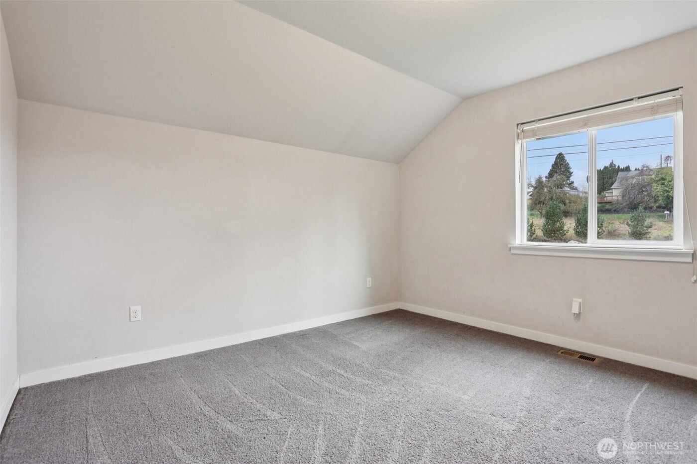 4110 E Howe St , Tacoma, WA 98404