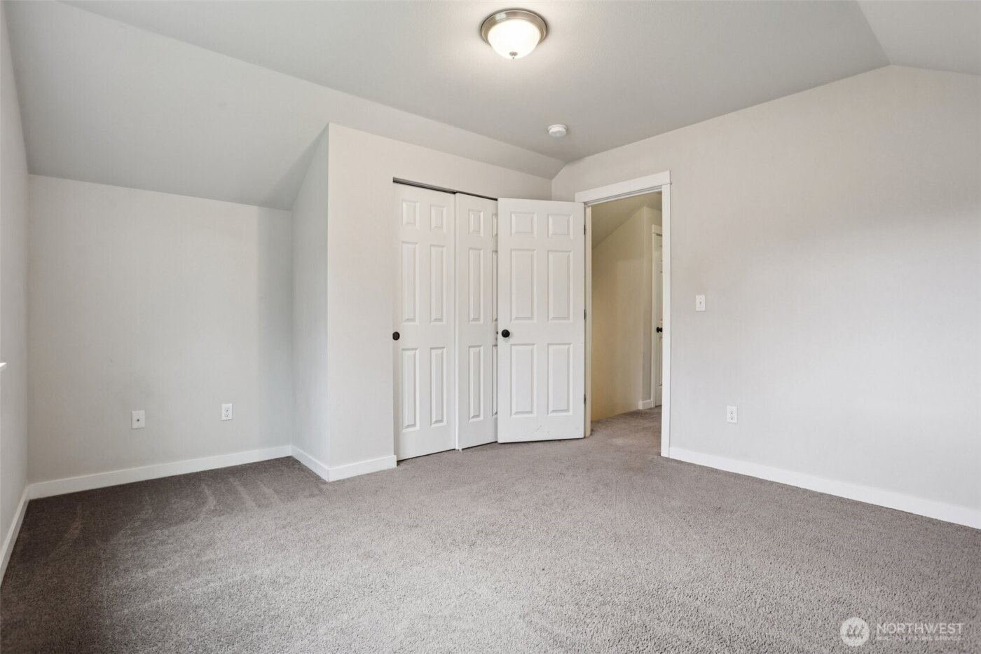 4110 E Howe St , Tacoma, WA 98404