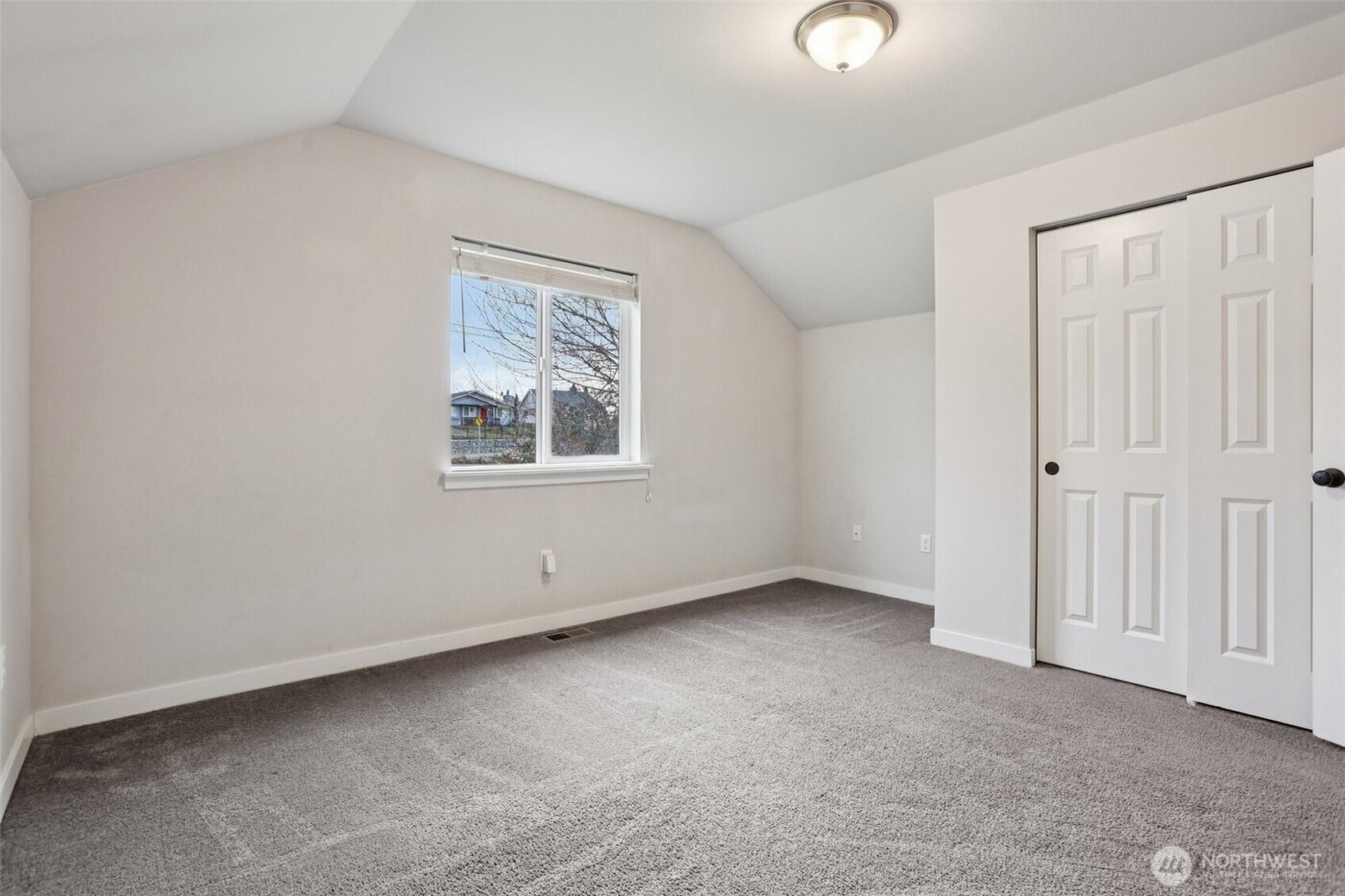 4110 E Howe St , Tacoma, WA 98404