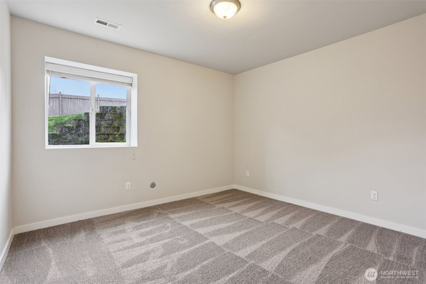 4110 E Howe St , Tacoma, WA 98404