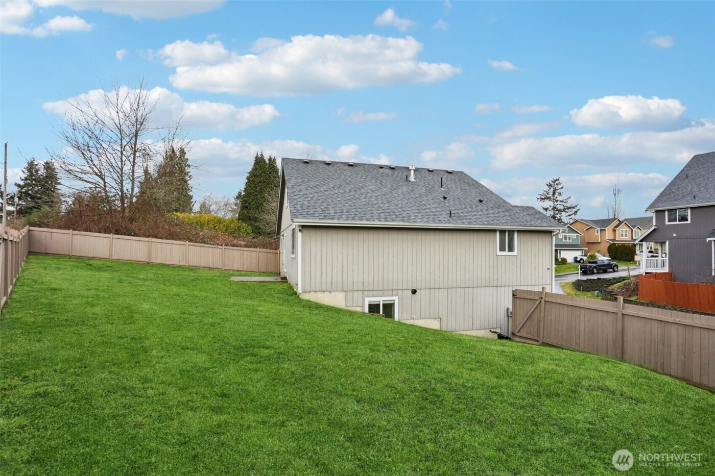 4110 E Howe St , Tacoma, WA 98404