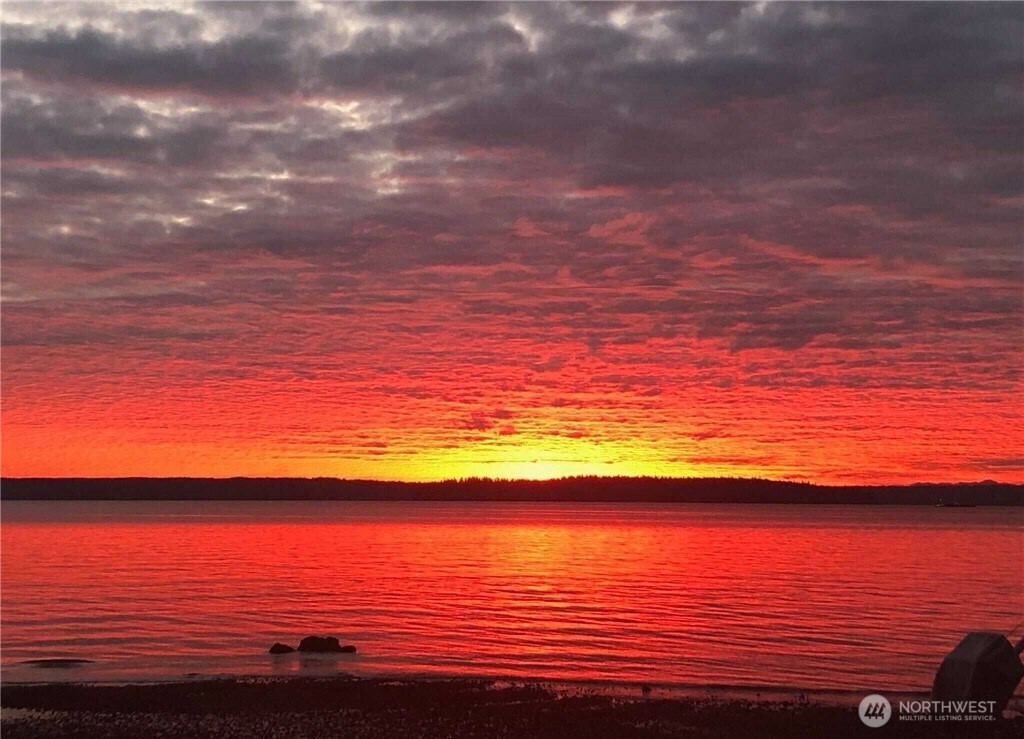 4030 Beach Drive SW, Seattle, WA 98116