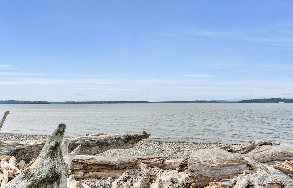 4030 Beach Drive SW, Seattle, WA 98116