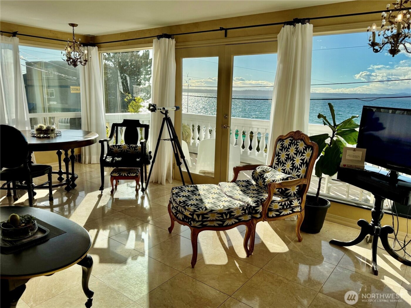 4030 Beach Drive SW, Seattle, WA 98116