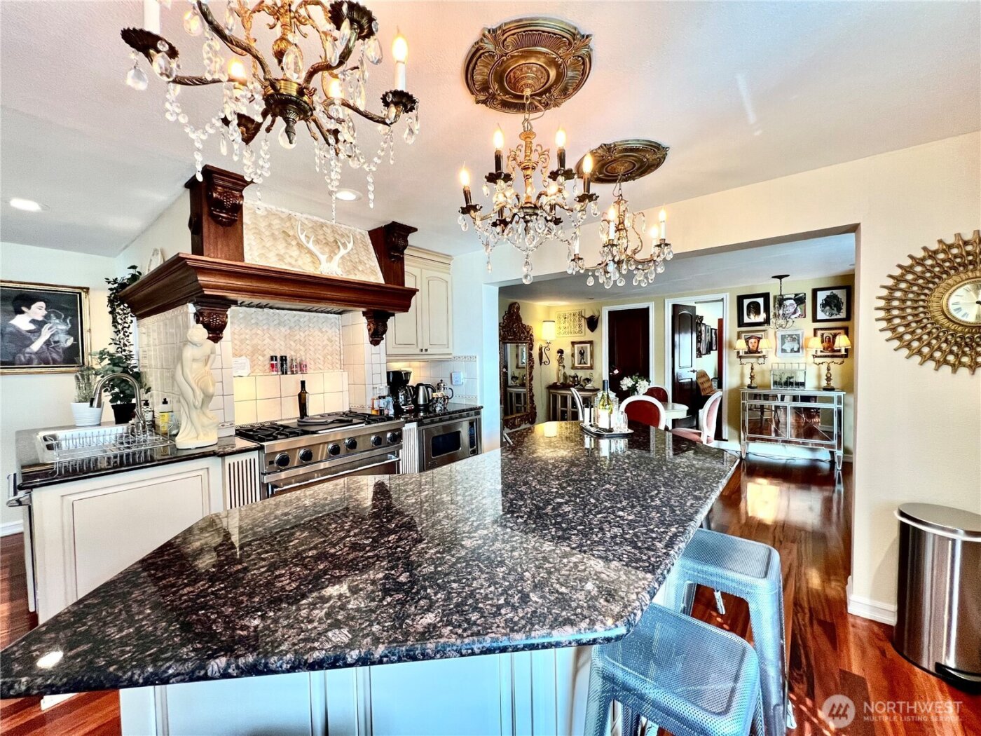 4030 Beach Drive SW, Seattle, WA 98116