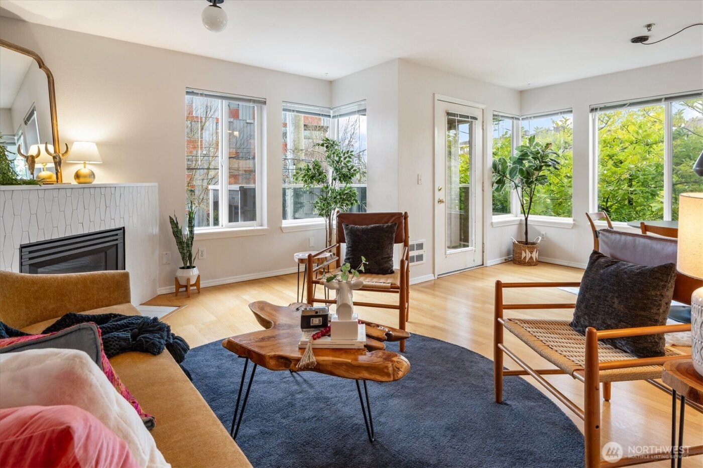 2024 NW 57th Street #201, Seattle, WA 98107-3122