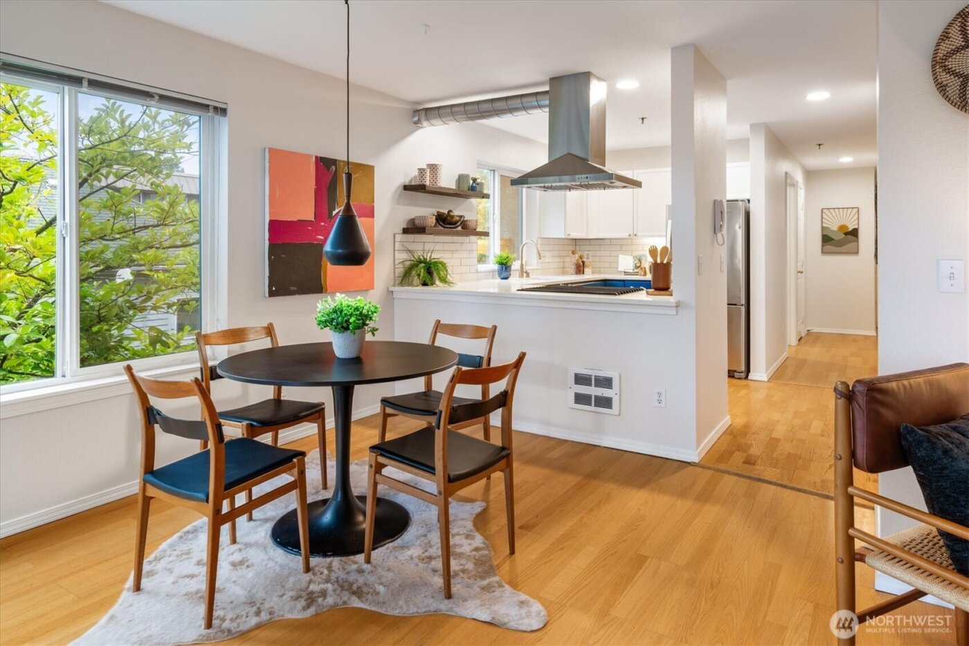 2024 NW 57th Street #201, Seattle, WA 98107-3122