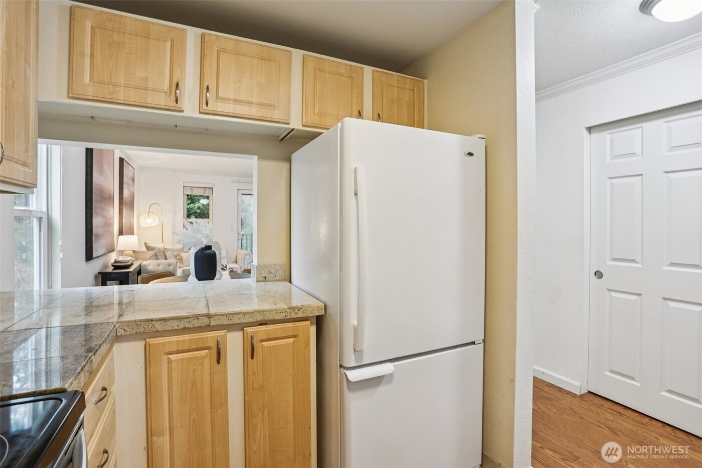 11103 NE 124th Lane #B205, Kirkland, WA 98034