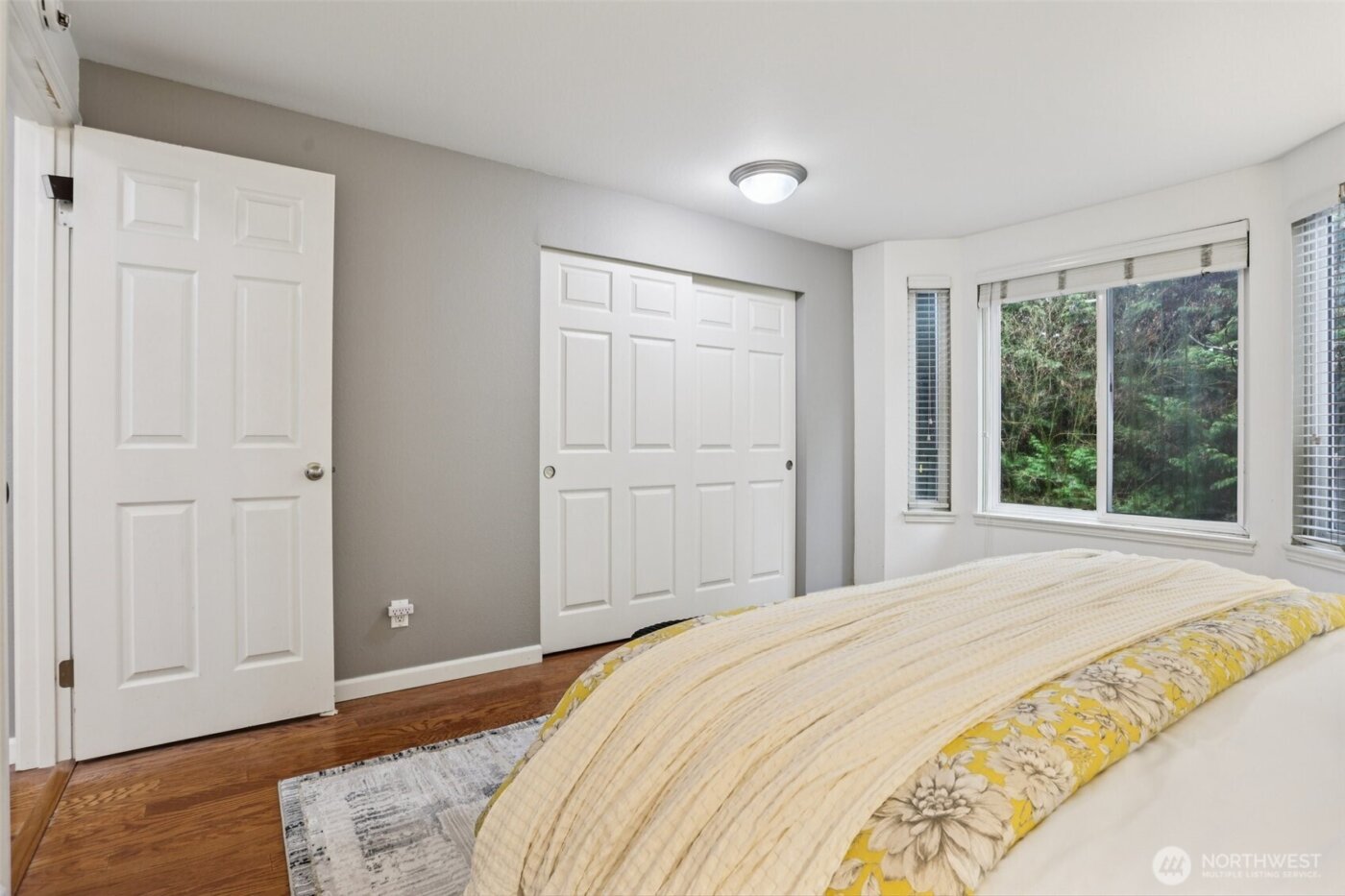 11103 NE 124th Lane #B205, Kirkland, WA 98034