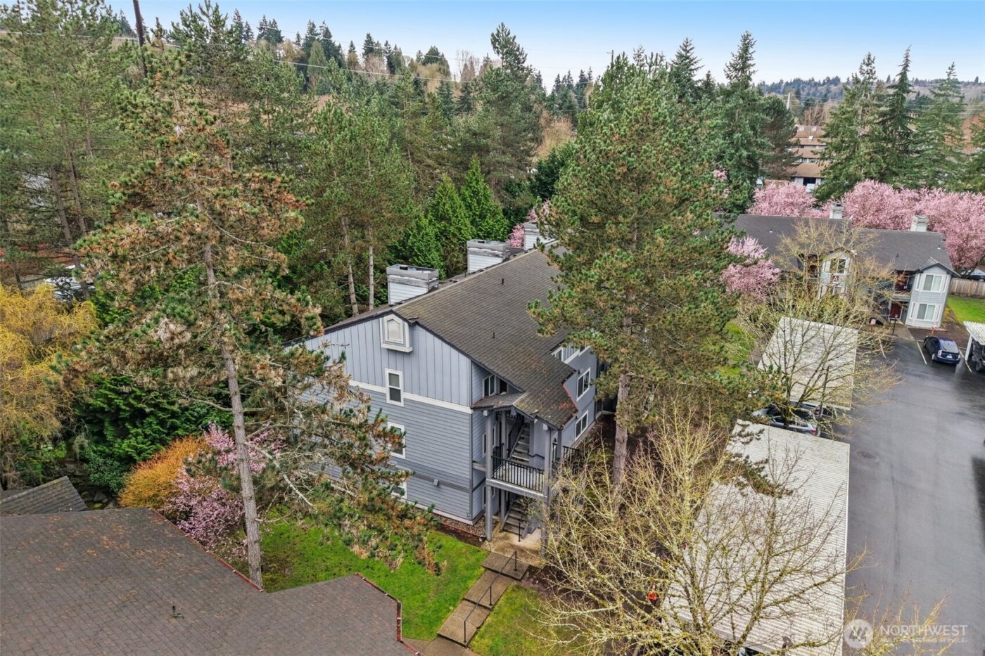11103 NE 124th Lane #B205, Kirkland, WA 98034