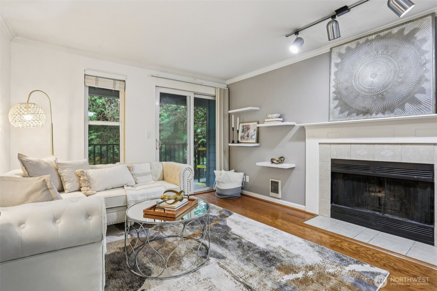 11103 NE 124th Lane #B205, Kirkland, WA 98034